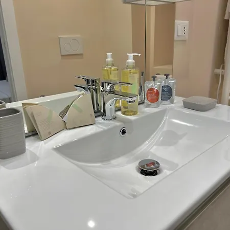 Lomellini One Апартаменты Генуя