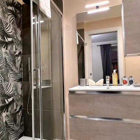 Lomellini One 公寓 *